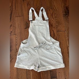 Cute overall shorts!